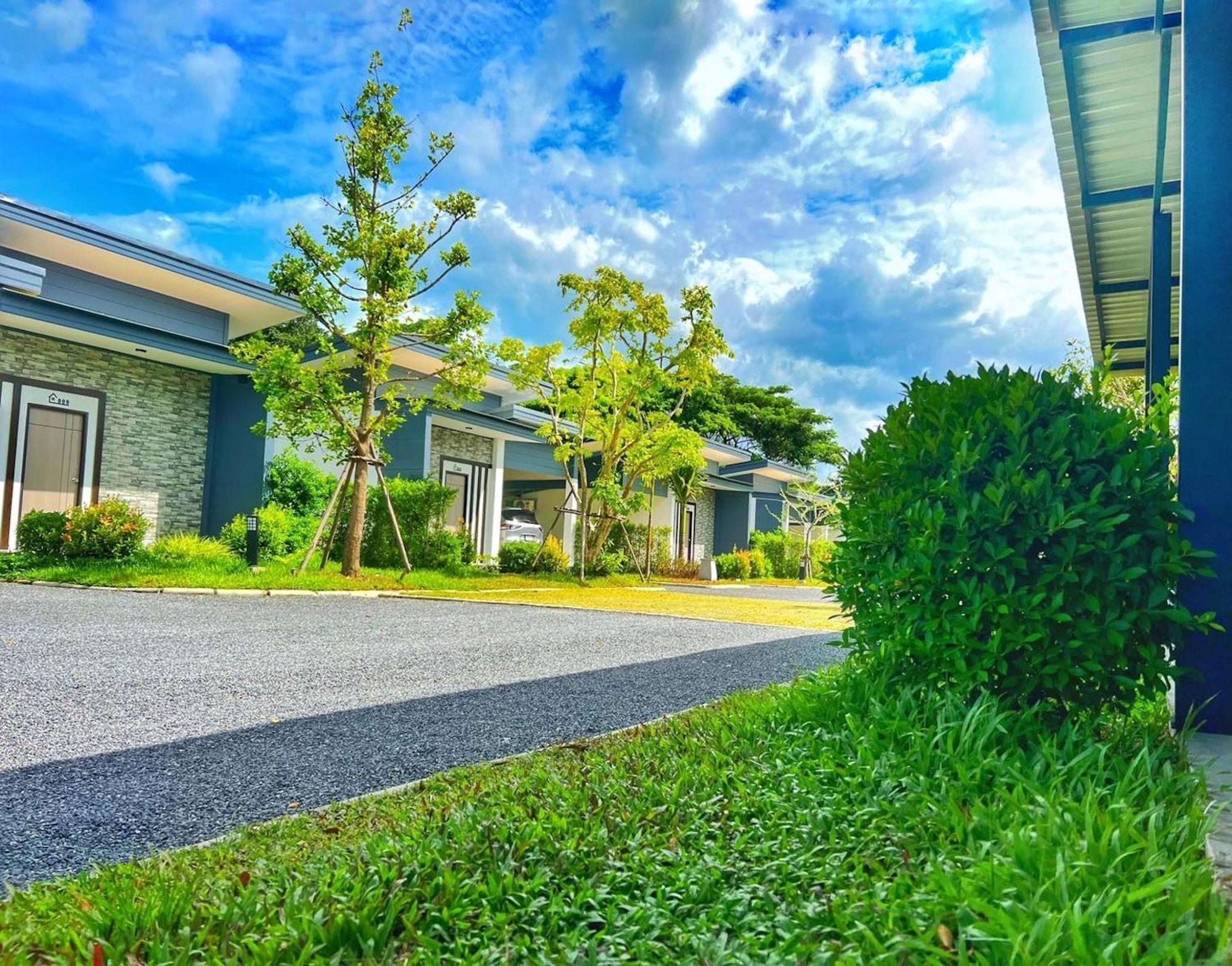 Blue Moon Boutique Resort Сичон Экстерьер фото